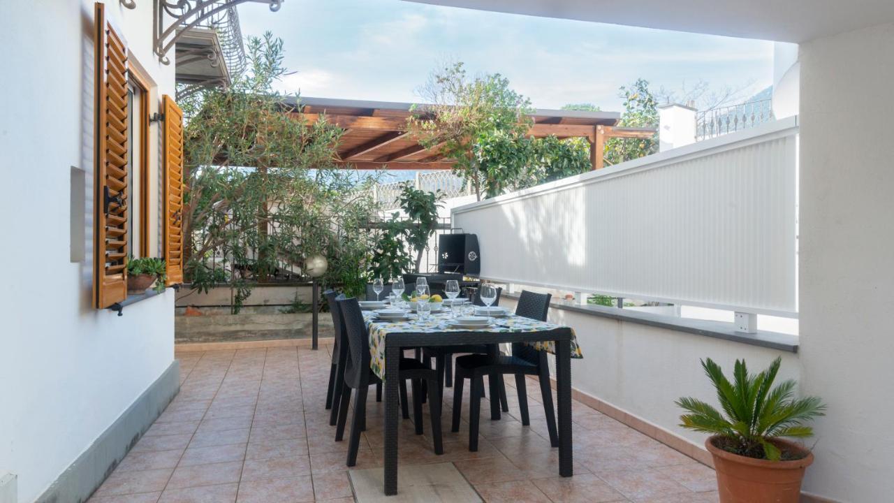 Oasi In Centro - Cala Gonone Apartment Exterior photo
