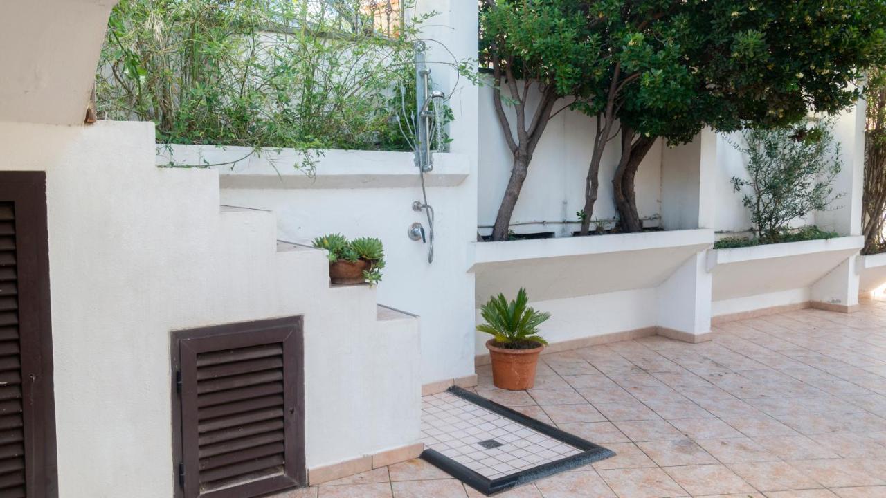 Oasi In Centro - Cala Gonone Apartment Exterior photo